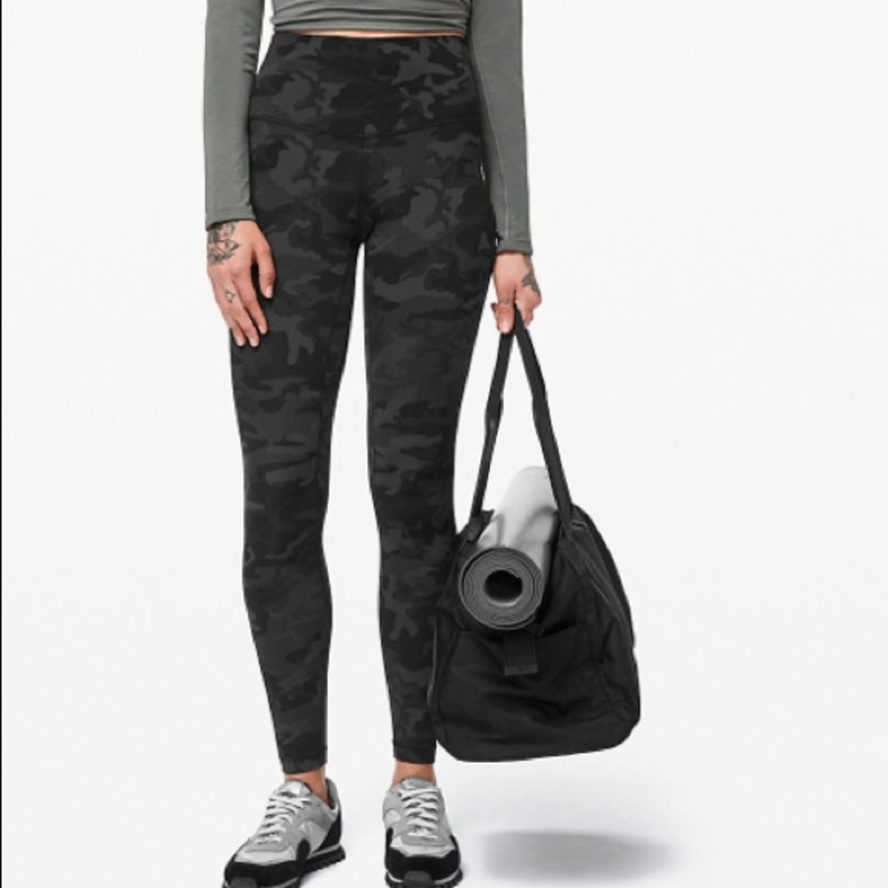 Lulu lemon camo multi green size 4 align pant
